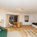 Apartment Near Buttes Chaumont